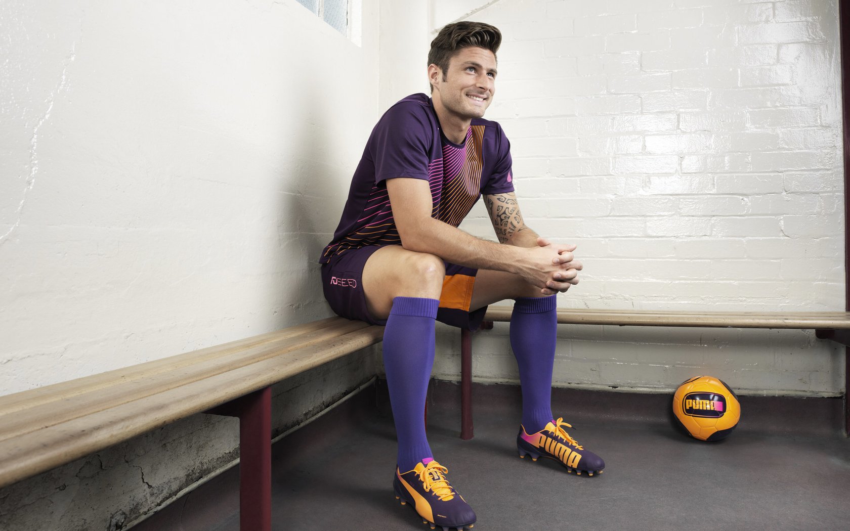 开云体育移动版-意甲激战不断，专家点评亮点十足，意甲比赛集锦